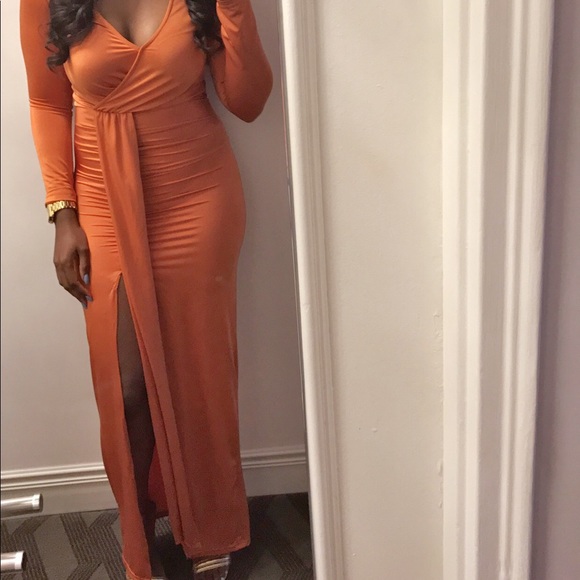 Dress - Picture 1 of 4